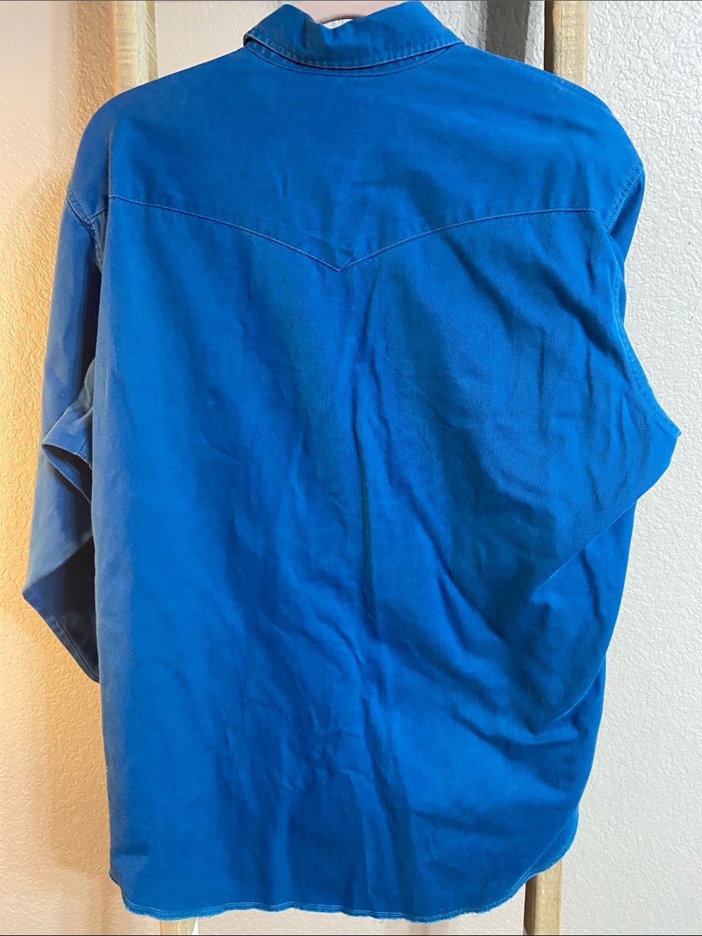 Wrangler Men’s Bright Blue Western Button-Down Shirt - Picture 5 of 5